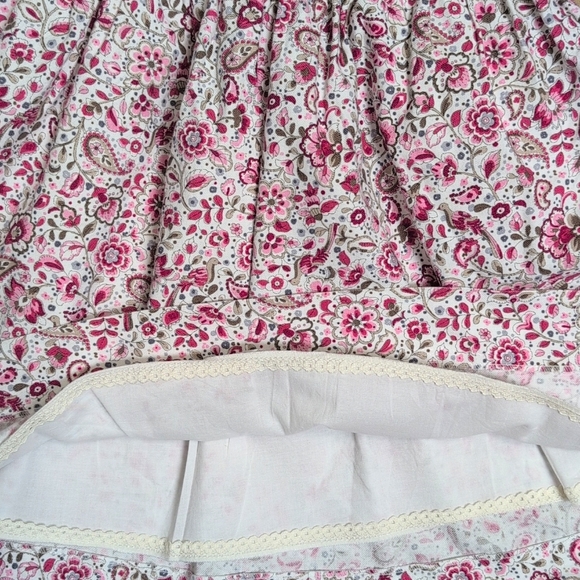 La Coqueta girl smocked dress. Pink paisley and floral print. Size 5Y. - Picture 4 of 4